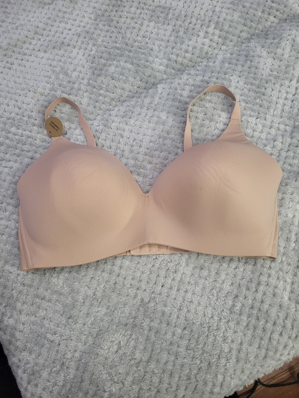 NWOT Wacoal Nude T-Shirt Bra - Wireless‎ Support 36DD